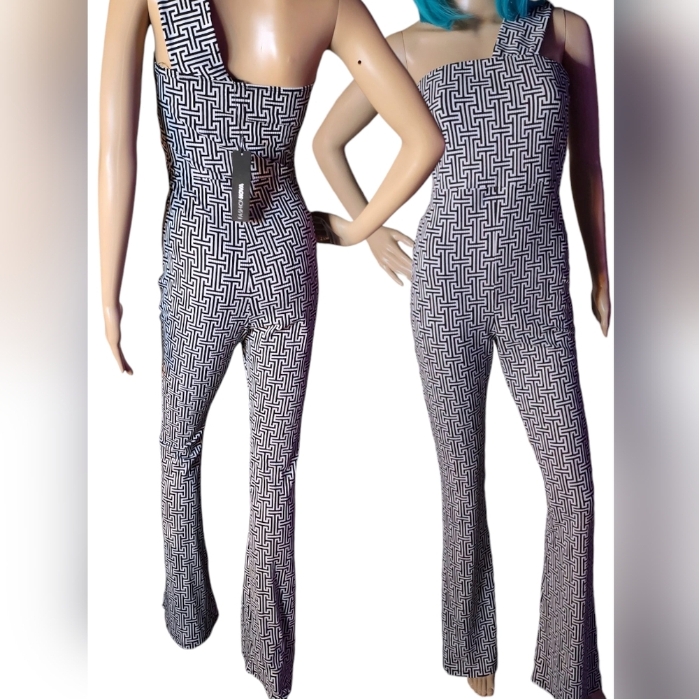 Fashion Nova Size M Ribbed Geometric Print One Shoulder Flare Jumpsuit NWT